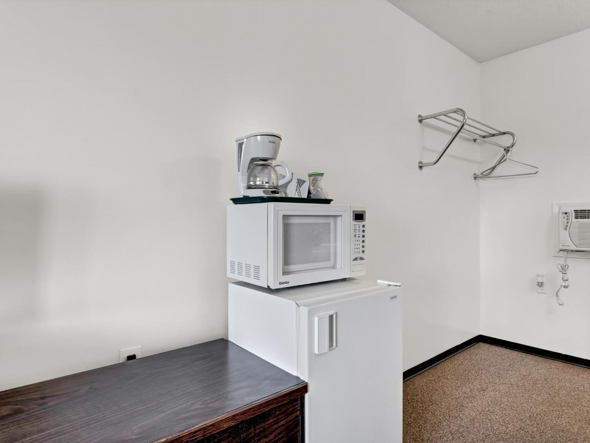 Ranchmen Motel Medicine Hat Exterior photo