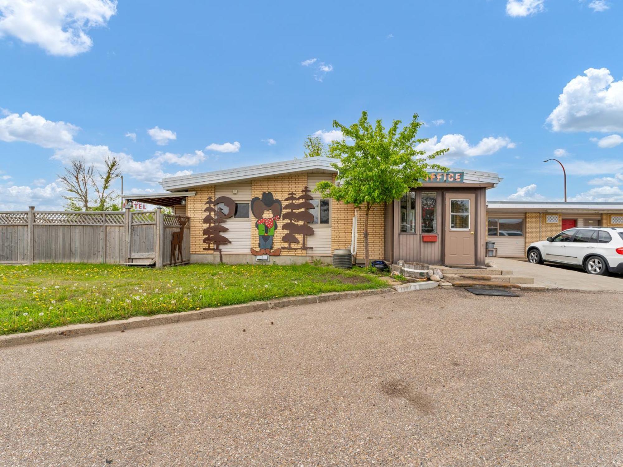 Ranchmen Motel Medicine Hat Exterior photo